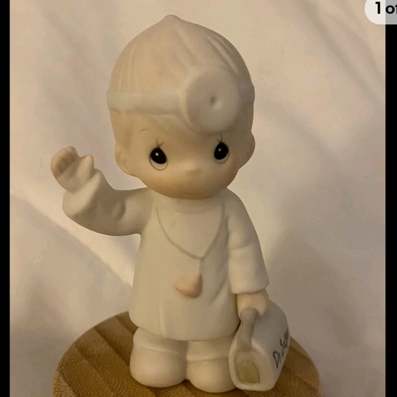 NWT Precious Moments Sugar Town Dr. Sam Sugar Figurine - Picture 1 of 2